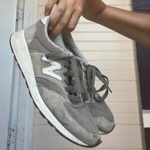 Vintage New Balance Sneakers (6.5)